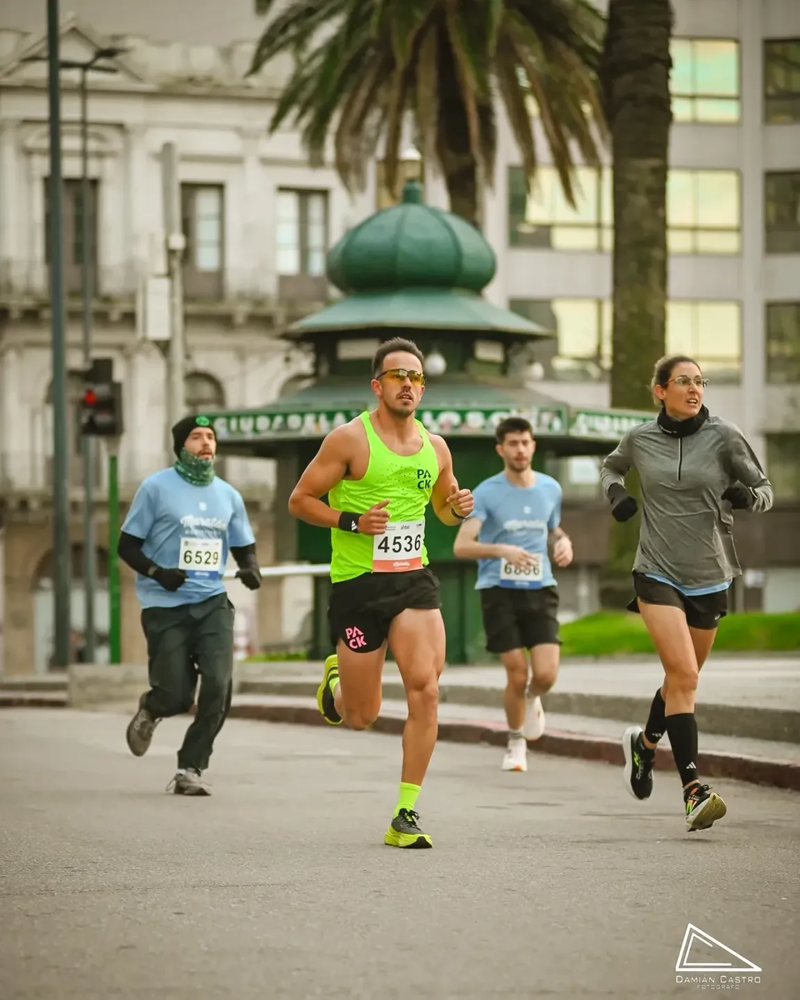 Corredor en una carrera de calle